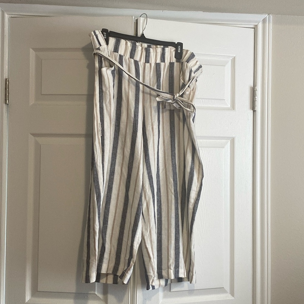 Women’s capris. Size XL